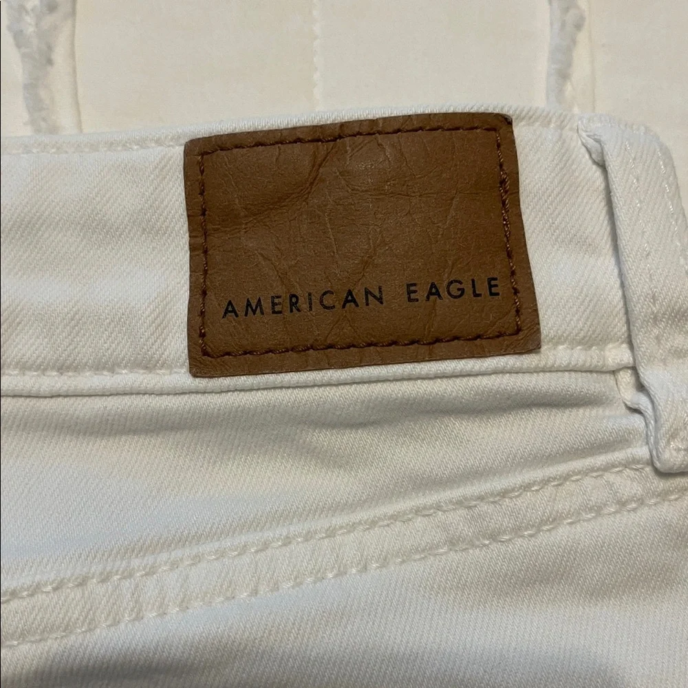 AMERICAN EAGLE white dreamy drape stretch baggy jort - Picture 4 of 8